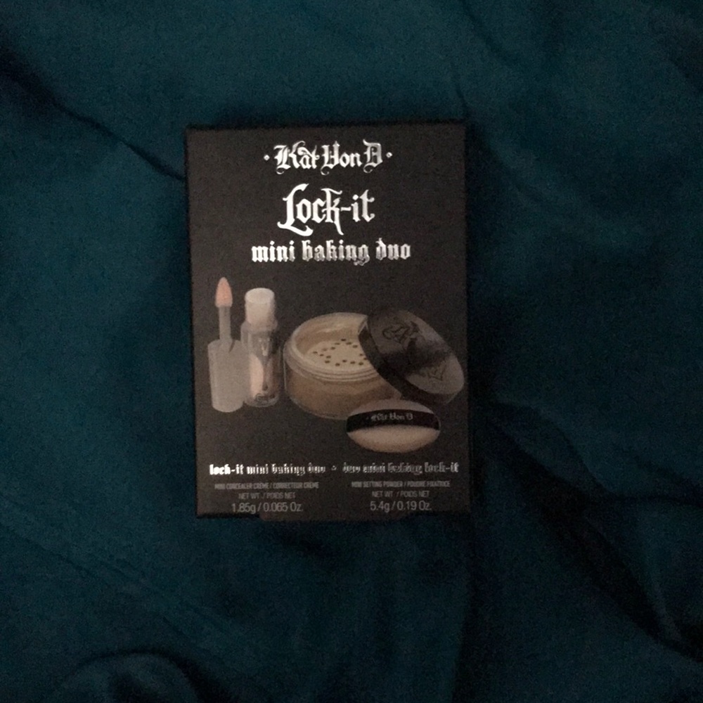 BNIB Kat Von D mini baking duo- light 9 neutral